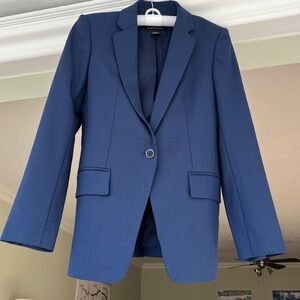 NWOT Club Monaco Midnight Blue Blazer, size 0, pockets, wool blend, stunning